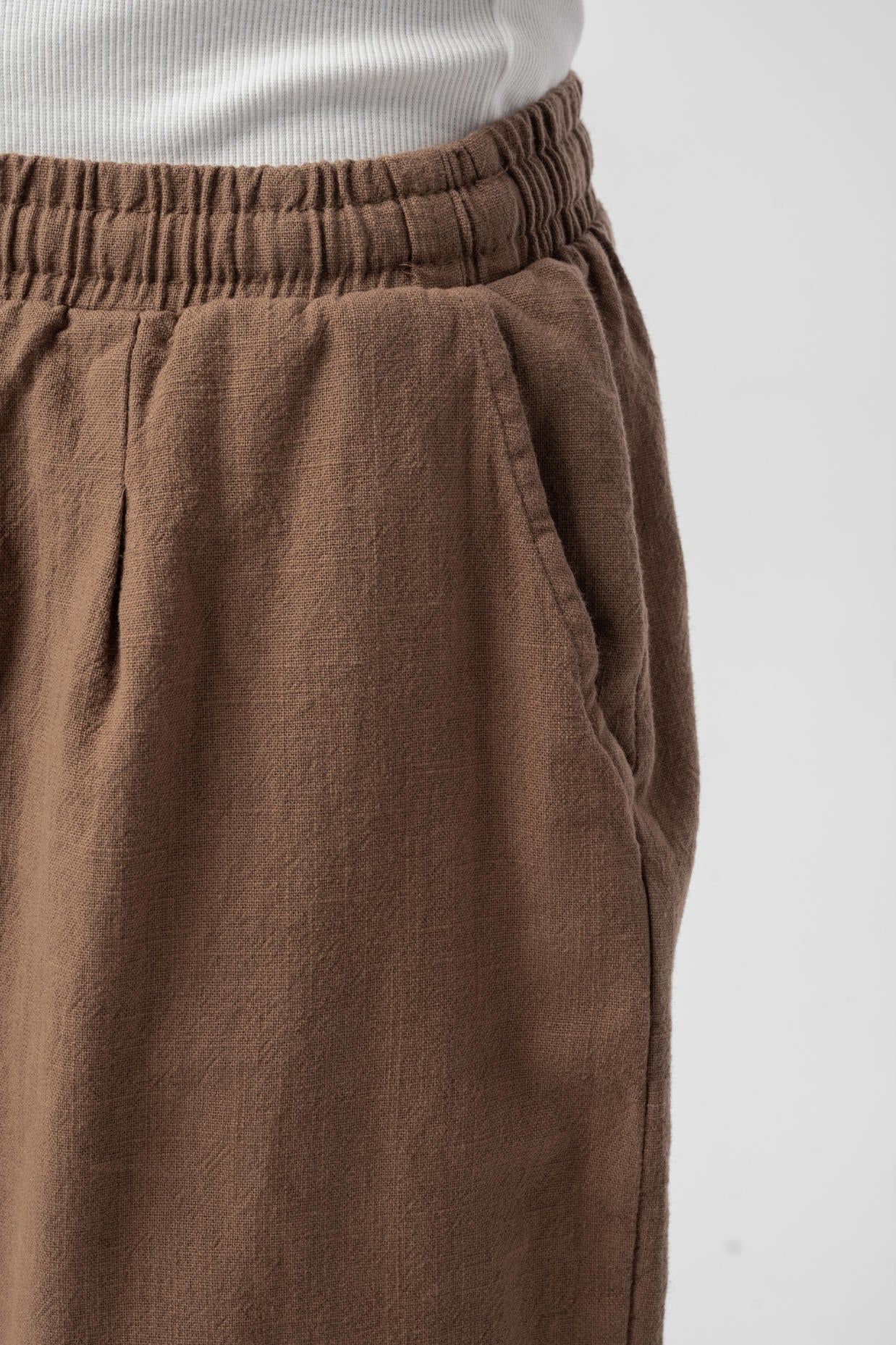 Linen Pleated Brown Trousers