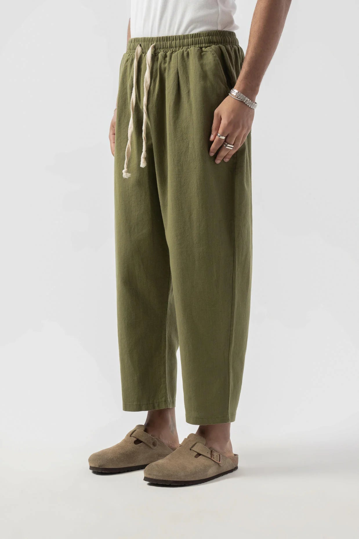 Linen Pleated Khaki Trousers