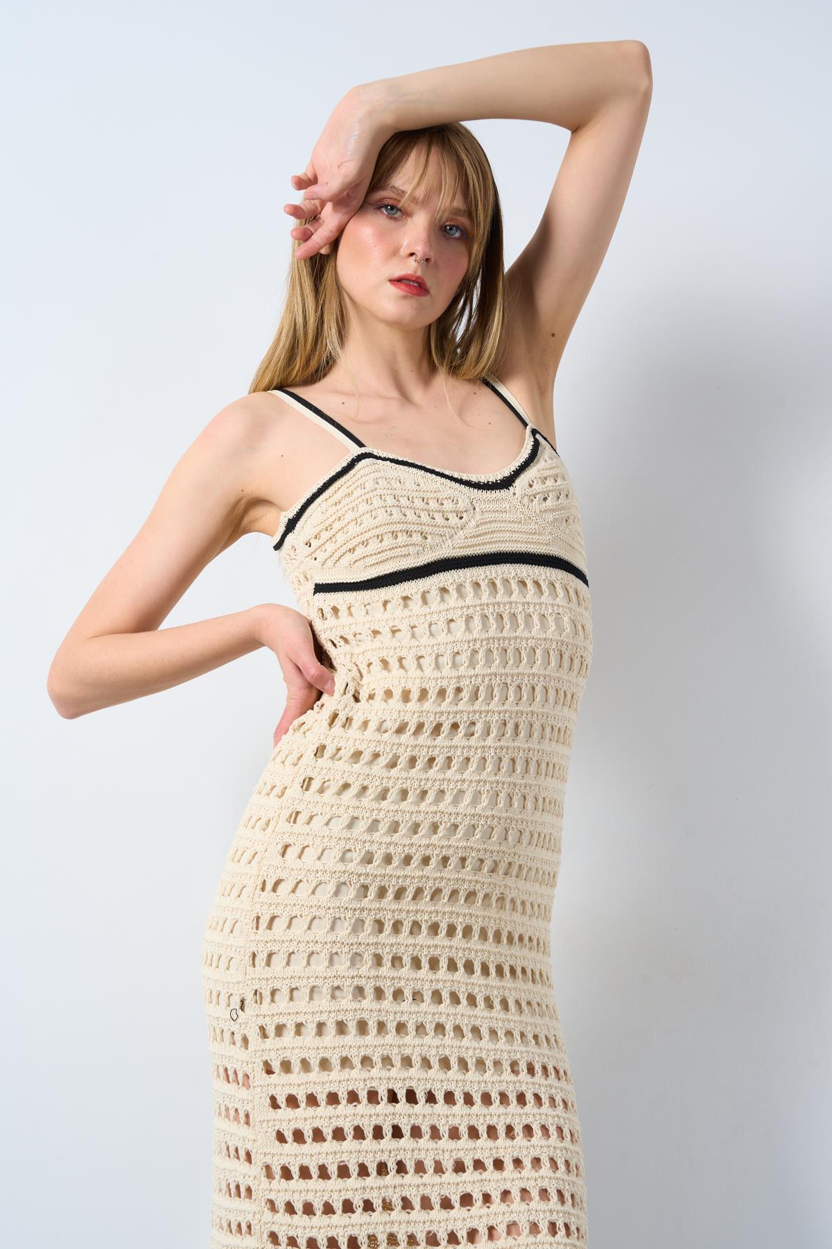 Sienna Knit Dress Ecru QU-TE231015