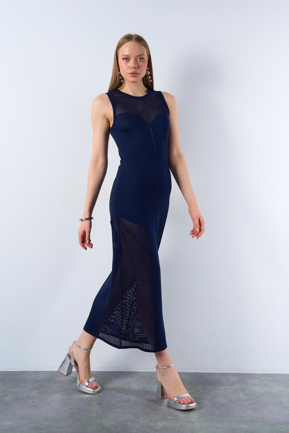 Sculpted Midnight Knit Dress QU-TE241040