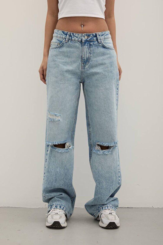 Loose Cut Jeans with Knee Ripped Detail