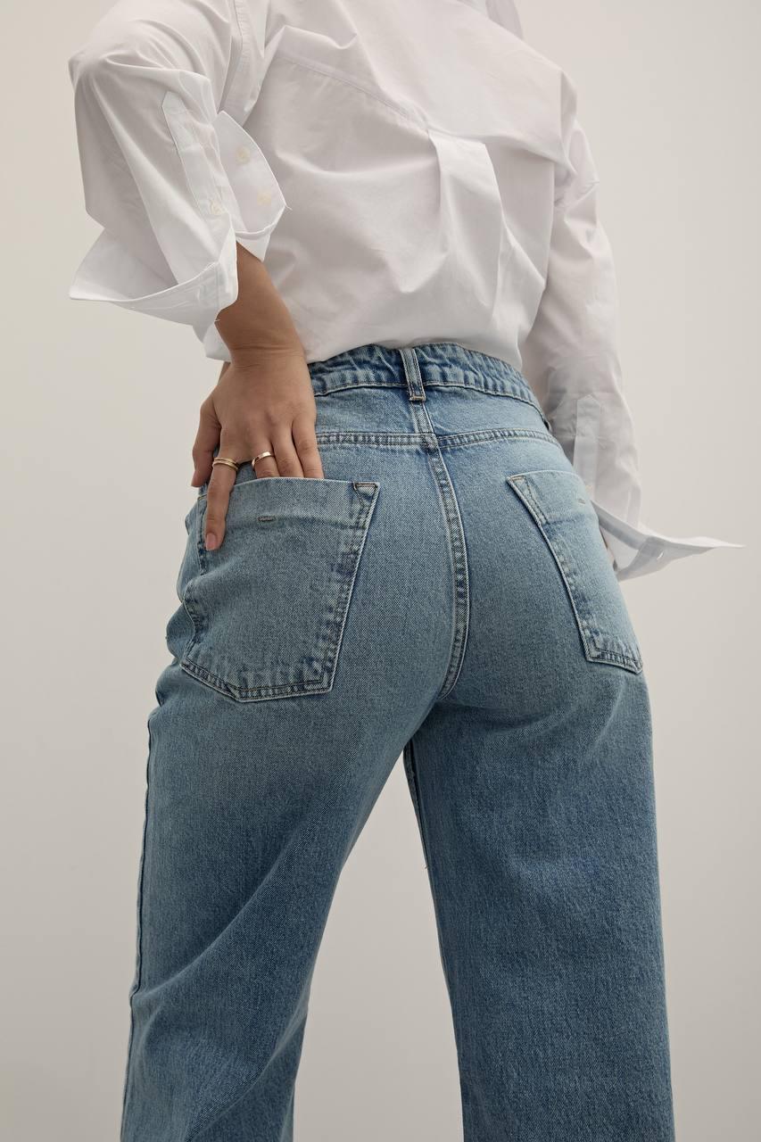 Wide Leg Blue Jean