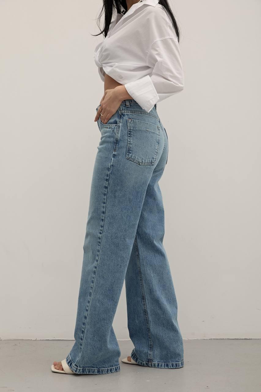 Wide Leg Blue Jean
