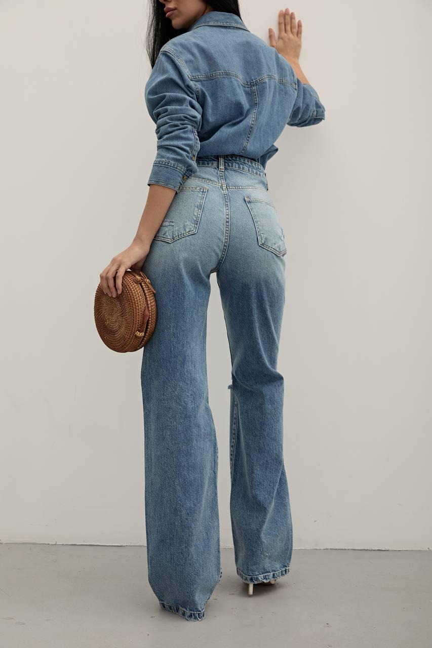 Knee Ripped Detail Jeans