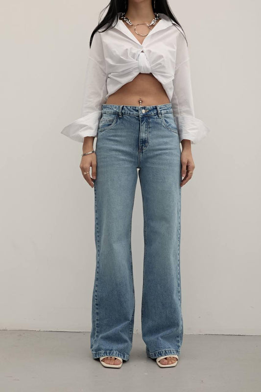 Wide Leg Blue Jean